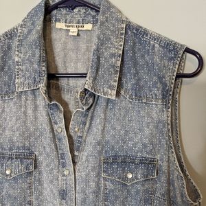 Daniel Rainn Chambray Top